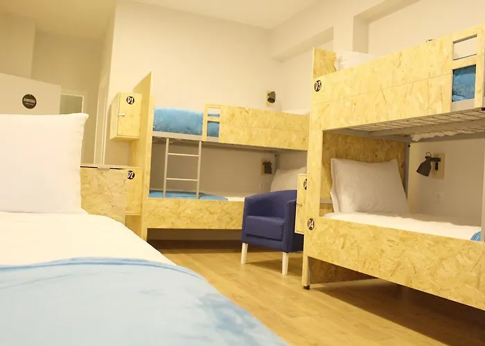 Hi!go בית הארחה *